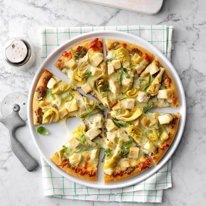 Artichoke  Chicken Pizaa