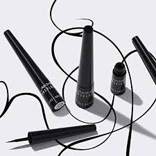 Lakme Absolute Gloss Artist Eye Liner, Black, 2.5 ml