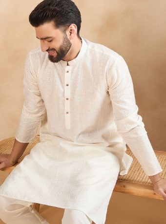 Men Thread Work Liva Kurta