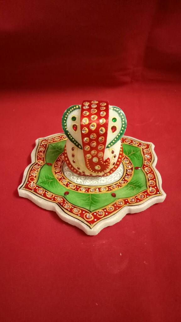 Silverzz Handicraft Marble Ganesha On Hexagon shaped Chowki