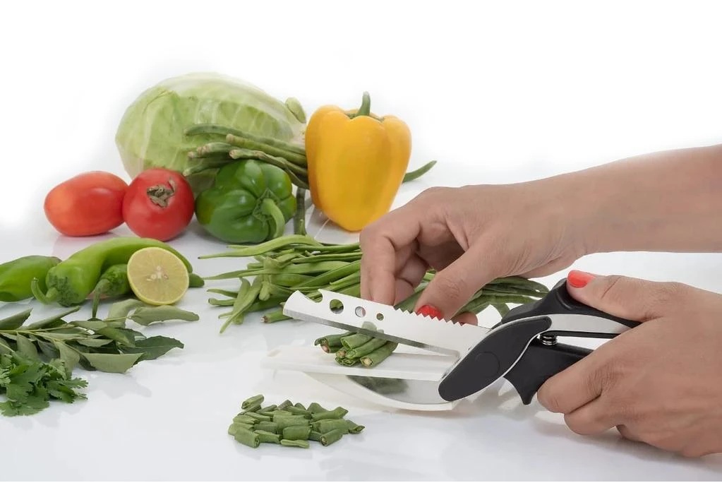 067 2 in 1 Kitchen Vegetable Smart Cutter and Chopper