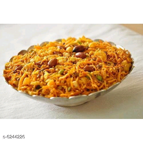 Navratan's Special Namkeen - 1000g